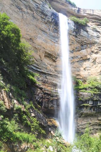 阜平天生桥瀑布-阜平天生桥瀑布群自然风景区