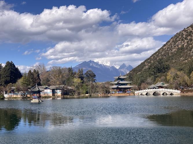 黑龙潭-黑龙潭旅游风景区