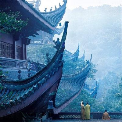 伽蓝寺-伽蓝寺听雨声盼永恒