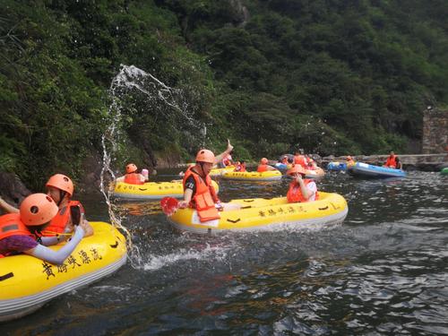 黄龙峡漂流-黄龙峡漂流全程多长